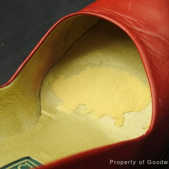 Gucci Red Pointed Toe Kitten Heels Sz 37.5 - Picture 14 of 15